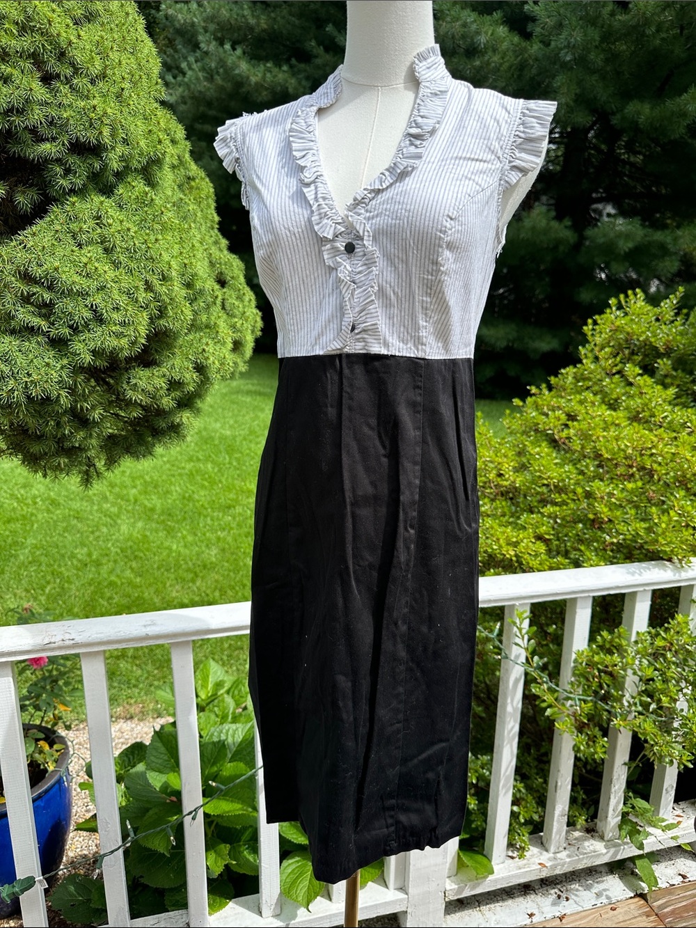 Candies Y2K business casual Black & White Ruffle V-Neck Dress